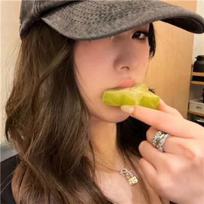 春色无边满绿波